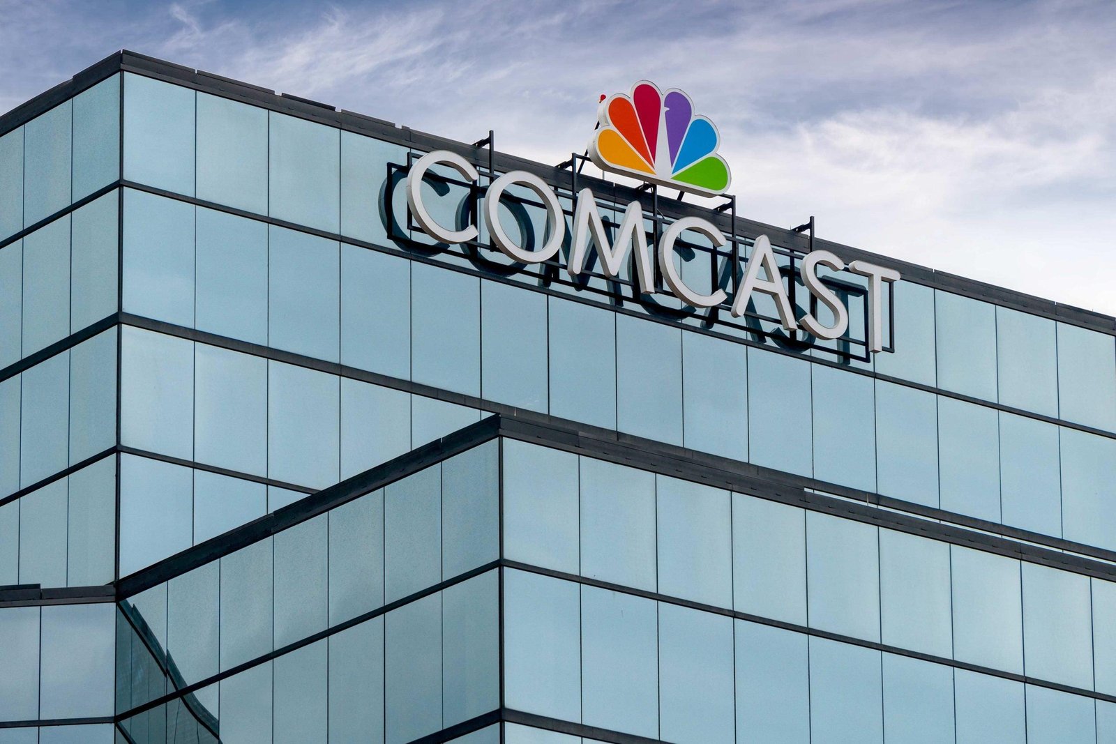 ماهي قصة Comcast – كومكاست